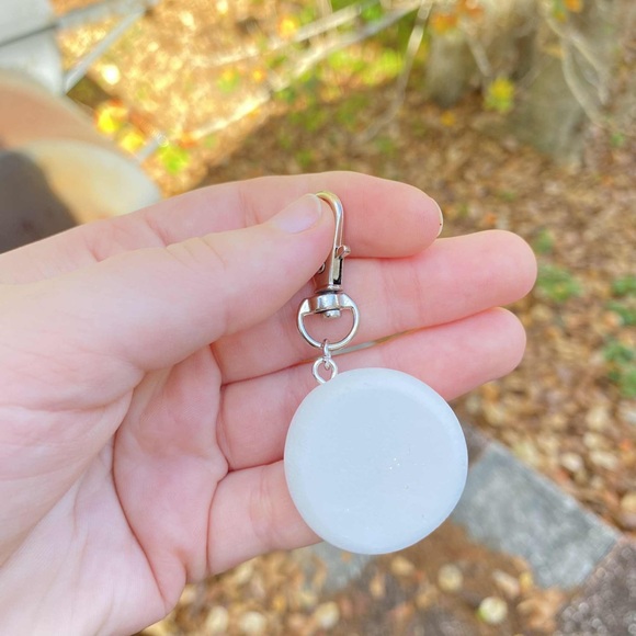 Seal WorryStone Keychain Matte - Picture 3 of 8